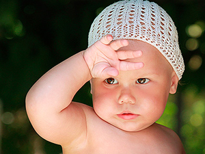 Якщо немовля впав головою.  Поява у дитини шишки після удару, її лікування та тривожні симптоми